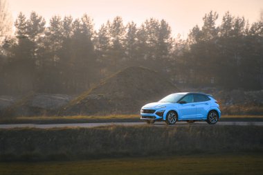 Otoyolda elektrikli otomobil seyahati