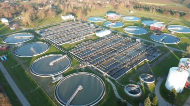 Yukarıdan atık su arıtma kompleksi