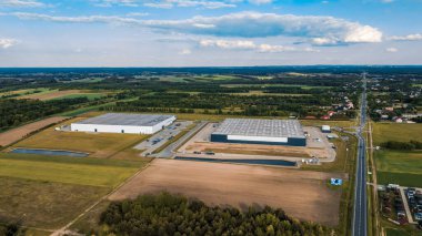 Yukarıdan depolama ve dağıtım tesisi