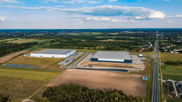 Yukarıdan depolama ve dağıtım tesisi