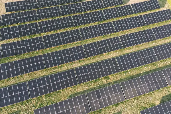 Güneş panellerinden sürdürülebilir enerji