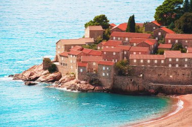 Karadağ 'da özel Adriyatik adası inzivası