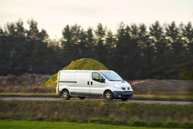 Modern ulaşım aracı sürüş yolu