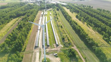 Rüzgar türbininin manzarası