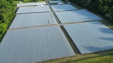 Çoklu tünellerin ve patikaların drone görüntüsü