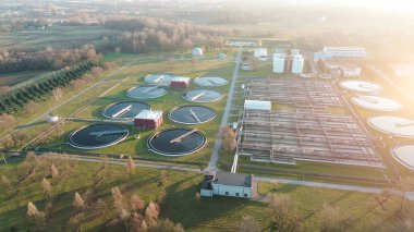 Filtreleme havuzlu su geri dönüşüm tesisi