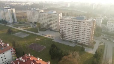 Doğu Avrupa konut bloğu gün ışığında