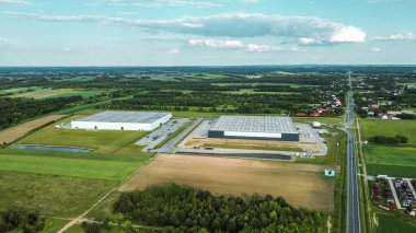 Yük ulaşım yolları olan lojistik kompleksi