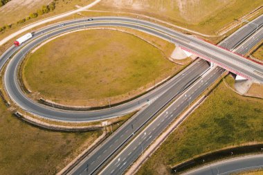 Otoyol kavşağının hava görüntüsü