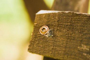Marangozluk ve inşaat için ahşap cıvata emniyete alındı