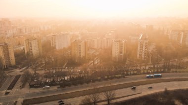 Modern görünüşlü eski apartman binaları