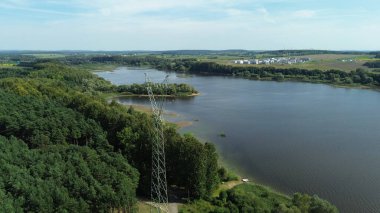 Huzurlu Orman Gölü yakınlarındaki aktarma kulesi