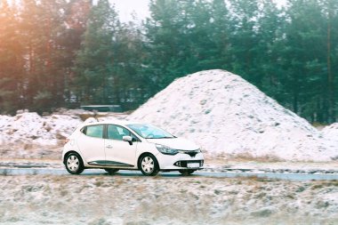 Araç soğuk koşullarda hareket ediyor