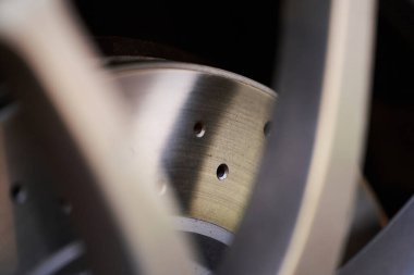 Gelişmiş Güvenlik ve Hız için Sondajlanmış Disk Fren Rotoru Araca