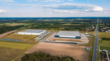 Lojistik merkezi ve çevreleyen yeşil alanlar