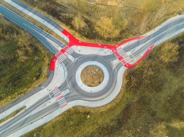 Bisiklet şeritli trafik çemberi