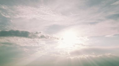 Yukarıdan görünen bulutlu atmosfer