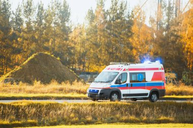 Acil durum servisinde hızlı ambulans.