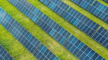 Güneş çiftliği yenilenebilir elektrik üretiyor