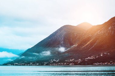 Karadağ dağları Kotor Körfezi manzaralı