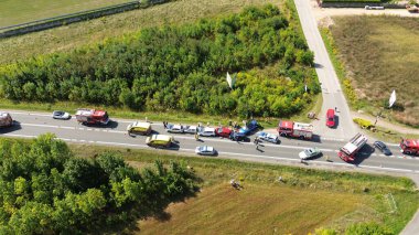 Polonya, Avrupa 25.08.2024 'te kaza mahallinde itfaiye ve ambulanslar