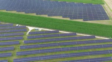 Tarım arazisindeki çevre dostu enerji santrali