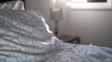 Huzurlu, sakin bir atmosfer. Sessizlik ve sakin bir uyanış.