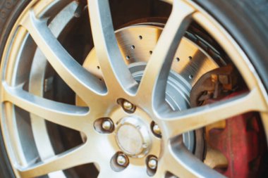 Yüksek Performans Arabaları için Sondajlanmış Disk Fren Rotorü