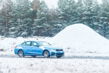 Kışın modern ekolojik araç