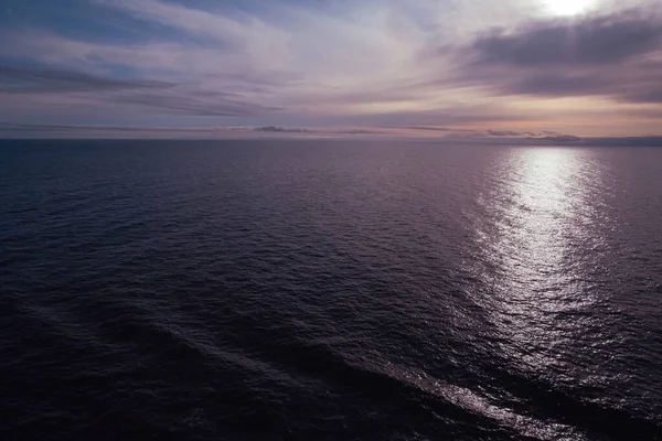 Спокойное Море Шепчутся Над Оканом Сумерках — стоковое фото