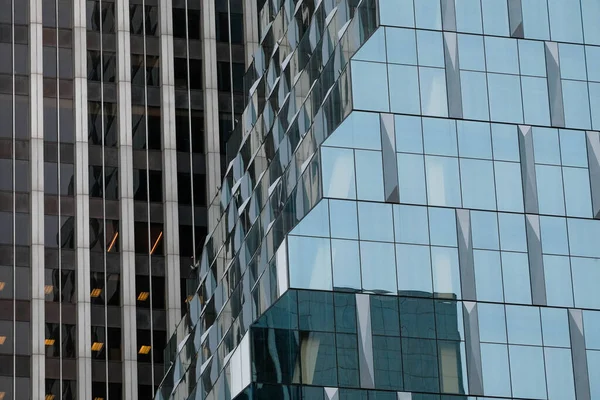 Seattle Highrise Binasındaki Aynalı Cam Paneller — Stok fotoğraf