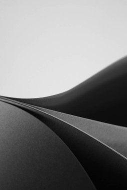 Tek renkli, kıvrımlı kağıt güçlü bir kontrast ve alt dokuya sahip.