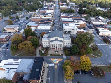 Lincoln İlçesi Adliyesi Lincoln, Kuzey Carolina İHA 'dan görüldü.