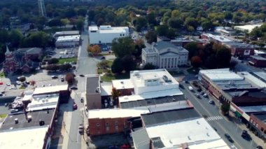 Lincoln County binasının NC 'deki havadan görüntüsü.