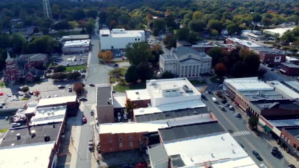 北卡罗来纳州林肯顿市林肯县大楼的空中景观 — 图库视频影像