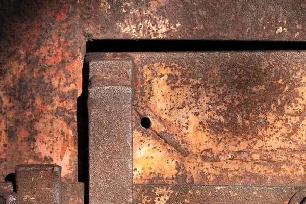 Paslanmış demir kulpu ve çatalının makro görüntüsü