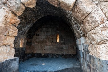 Belvoir Kalesi Kochav HaYarden Yıldızı, İsrail 'in kuzeyinde, Celile Denizi' nin 20 kilometre güneyindeki bir tepede bulunan Haçlı Kalesi. Yüksek kalite 4k görüntü