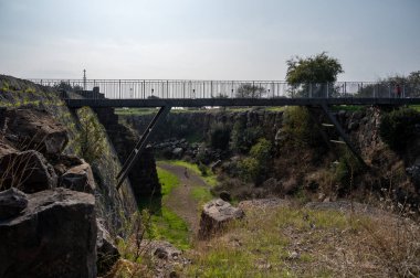 Belvoir Kalesi Kochav HaYarden Yıldızı, İsrail 'in kuzeyinde, Celile Denizi' nin 20 kilometre güneyindeki bir tepede bulunan Haçlı Kalesi. Yüksek kalite 4k görüntü