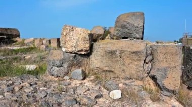 Belvoir Kalesi Kochav HaYarden Yıldızı, İsrail 'in kuzeyinde, Celile Denizi' nin 20 kilometre güneyindeki bir tepede bulunan Haçlı Kalesi. Yüksek kalite 4k görüntü