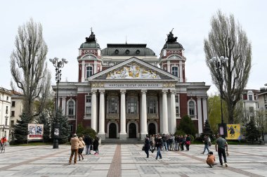 Sofia mı? Bulgaristan - 15 Nisan 2023: Ivan Vazov Ulusal Tiyatrosu, Sofya, Bulgaristan. Yüksek kalite fotoğraf