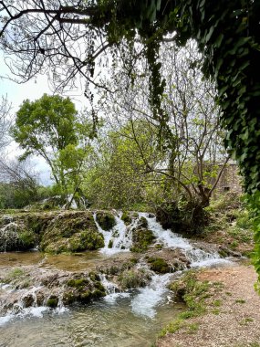 Bosna-Hersek 'teki Kravica şelalesinin manzarası çok güzel. Yüksek kalite fotoğraf
