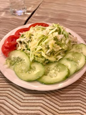 Çin lahanalı sebze salatası, yakın plan yemek. Yüksek kalite fotoğraf