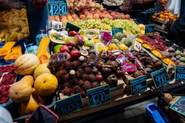 Budapeşte, Macaristan - 24 Ekim 2024: Merkezi Pazar Salonu. Yüksek kalite fotoğraf