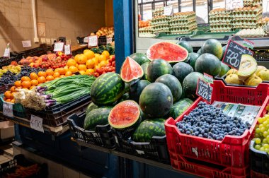 Budapeşte, Macaristan - 24 Ekim 2024: Merkezi Pazar Salonu. Yüksek kalite fotoğraf