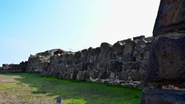 Belvoir Kalesi Kochav HaYarden Yıldızı, İsrail 'in kuzeyinde, Celile Denizi' nin 20 kilometre güneyindeki bir tepede bulunan Haçlı Kalesi. Yüksek kalite 4k görüntü