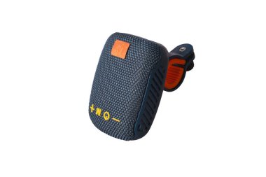 Beyaz arka planda Handlebar Mount ile taşınabilir Bluetooth Bisiklet Hoparlörü. Yüksek kalite fotoğraf