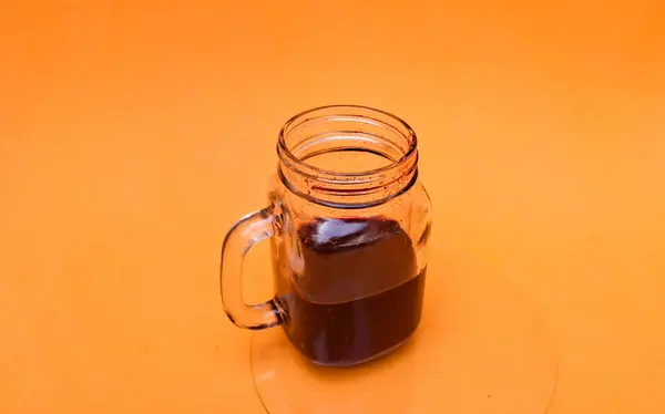 Pancar kökü ve limon suyu: Vitamin açısından zengin pancar kökü ve limon suyu, zehirden arındırıcı özellikler, canlı renkler, enerji, bağışıklık, sindirim ve genel sağlığı doğal olarak artırır