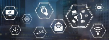 Bulanık koyu arkaplanda simgeleri olan web pazarlama kavramı