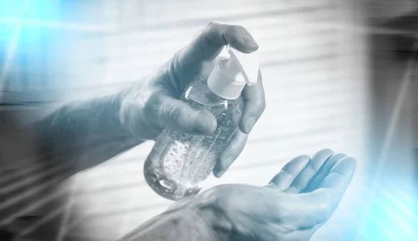 Handtryck Rengöringsmedel Alkohol Gel Flaska Förebyggande Virus Och Bakterieinfektion Ljuseffekt — Stockfoto