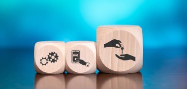 Mavi arka planda araba paylaşım kavramının sembolü olan tahta bloklar